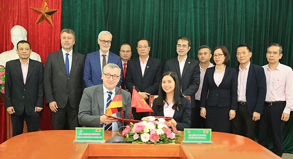 MOU signing ceremony on cooperation between VBSP and BSH Bank, Germany